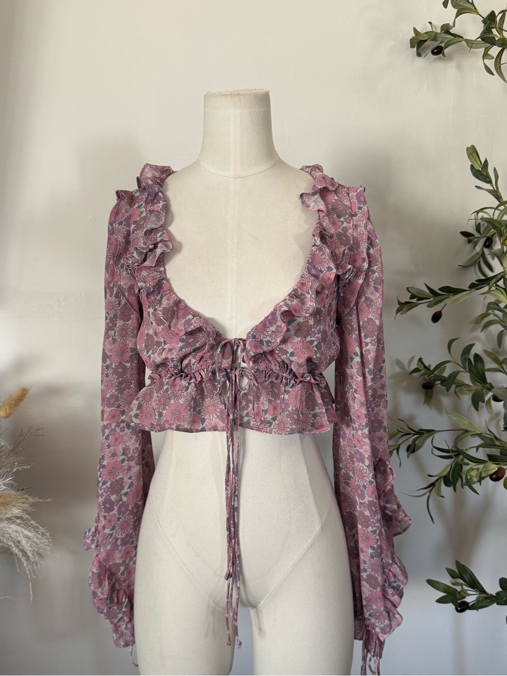 For Love & Lemons Simona Floral Ruffle Tie Front Crop Top Size XS Pink